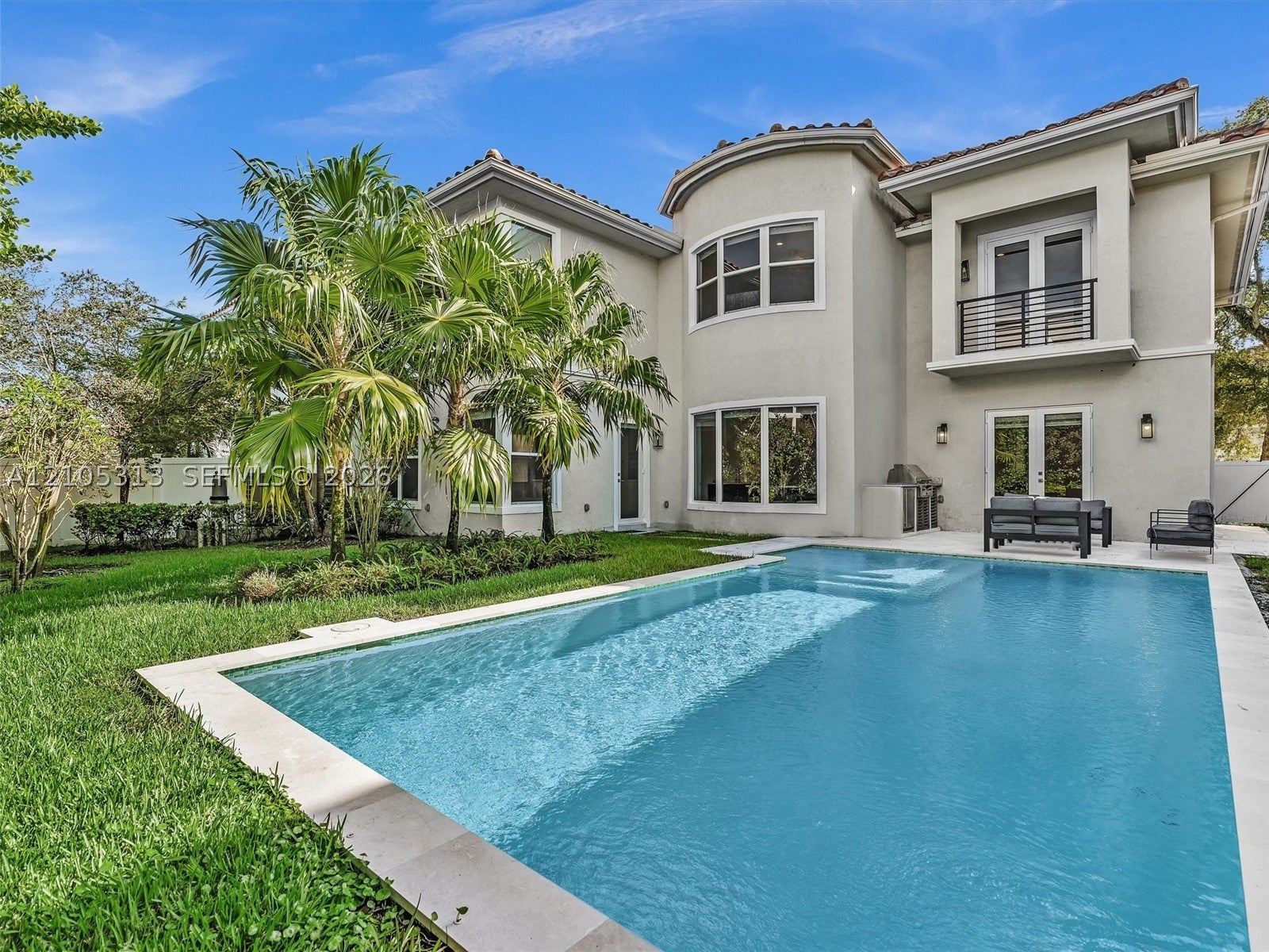 3539 Forest View Cir