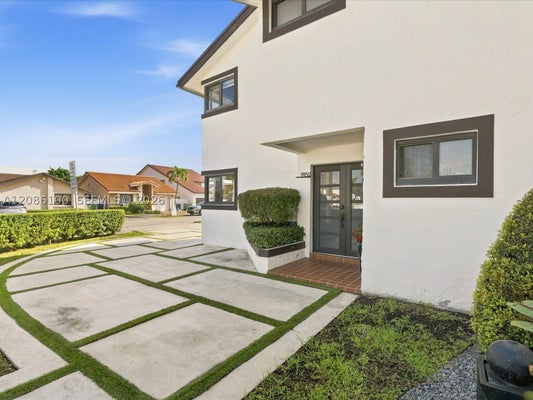 9152 SW 6TH ST, MIAMI, FL 33174 - Image a8c1f26ecde6b64183ad91c21ca8cf2d/3177732297