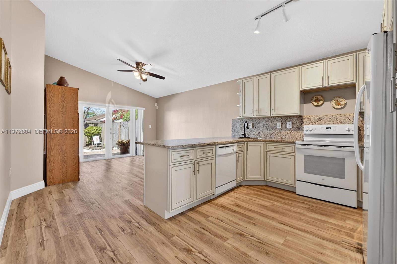 MARALEX HOMES - Residential