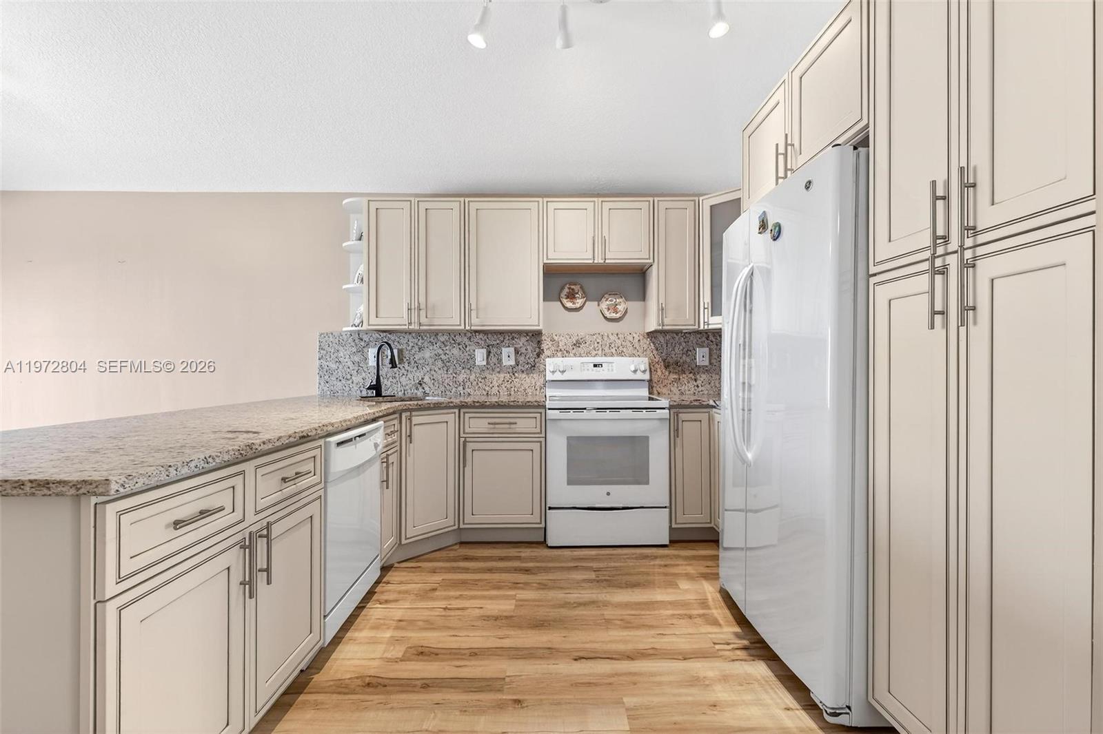 MARALEX HOMES - Residential