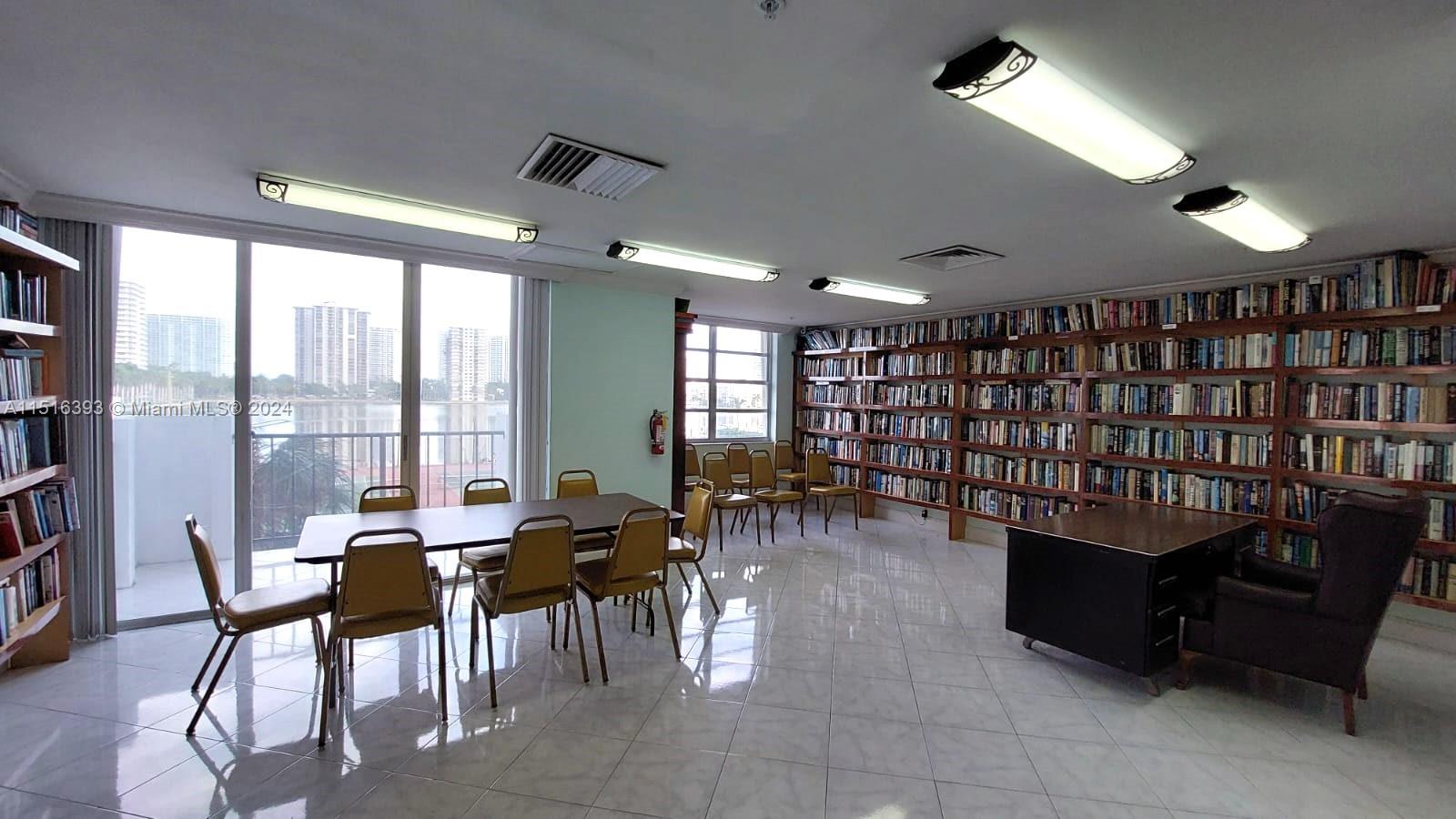 COMMODORE PLAZA CONDO - Residential