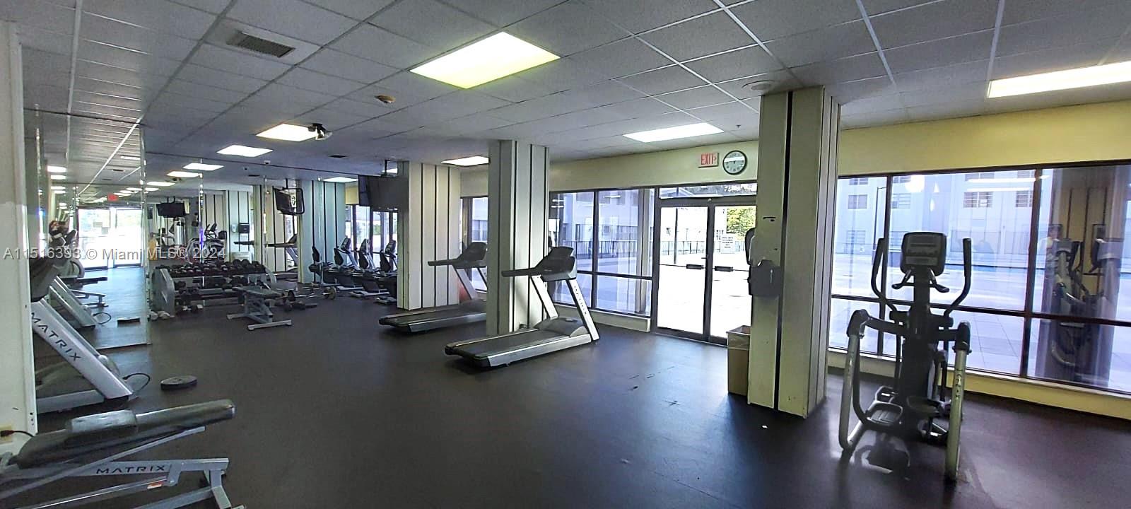 COMMODORE PLAZA CONDO - Residential