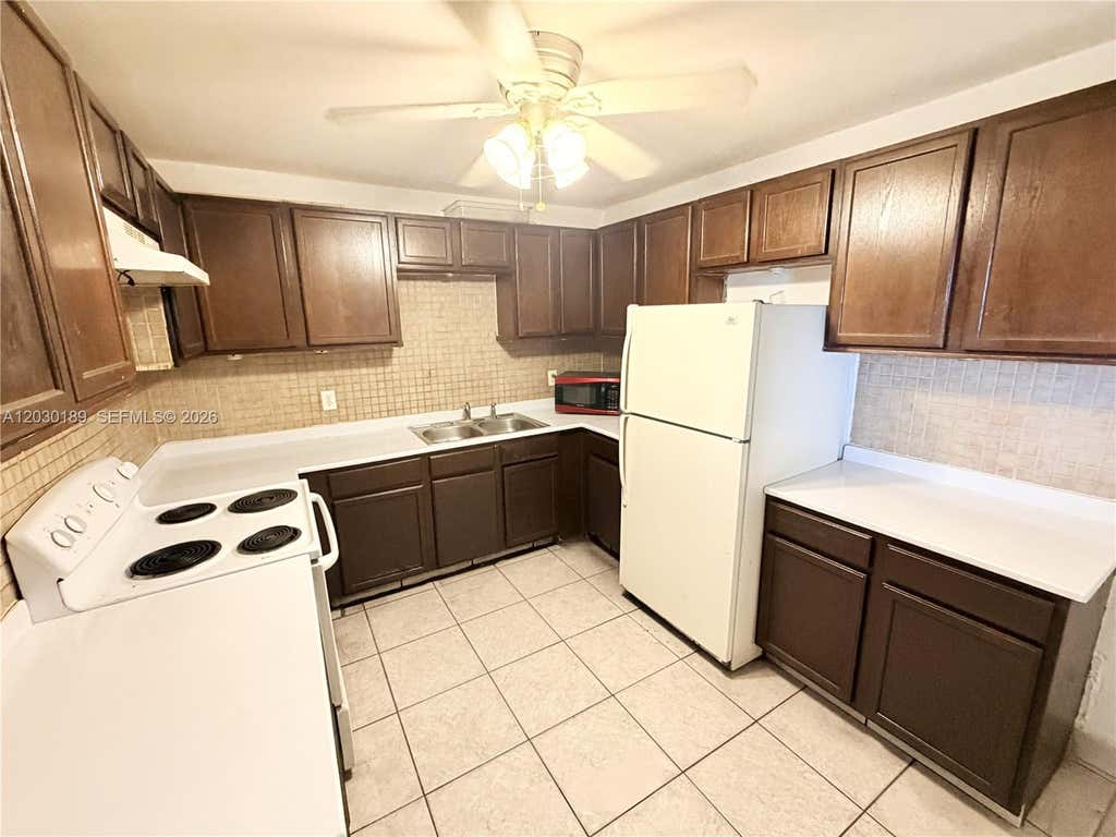 Photo of 1829 N A St #13, Lake Worth, FL 33460 (MLS # A12030189)