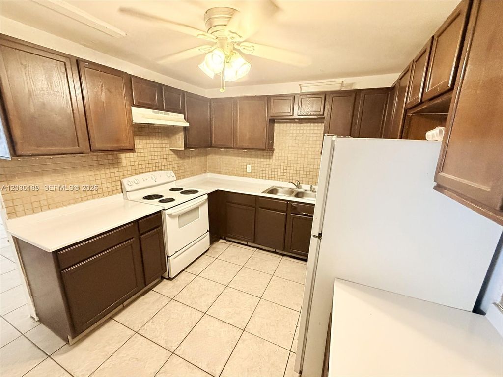 Photo of 1829 N A St #13, Lake Worth, FL 33460 (MLS # A12030189)