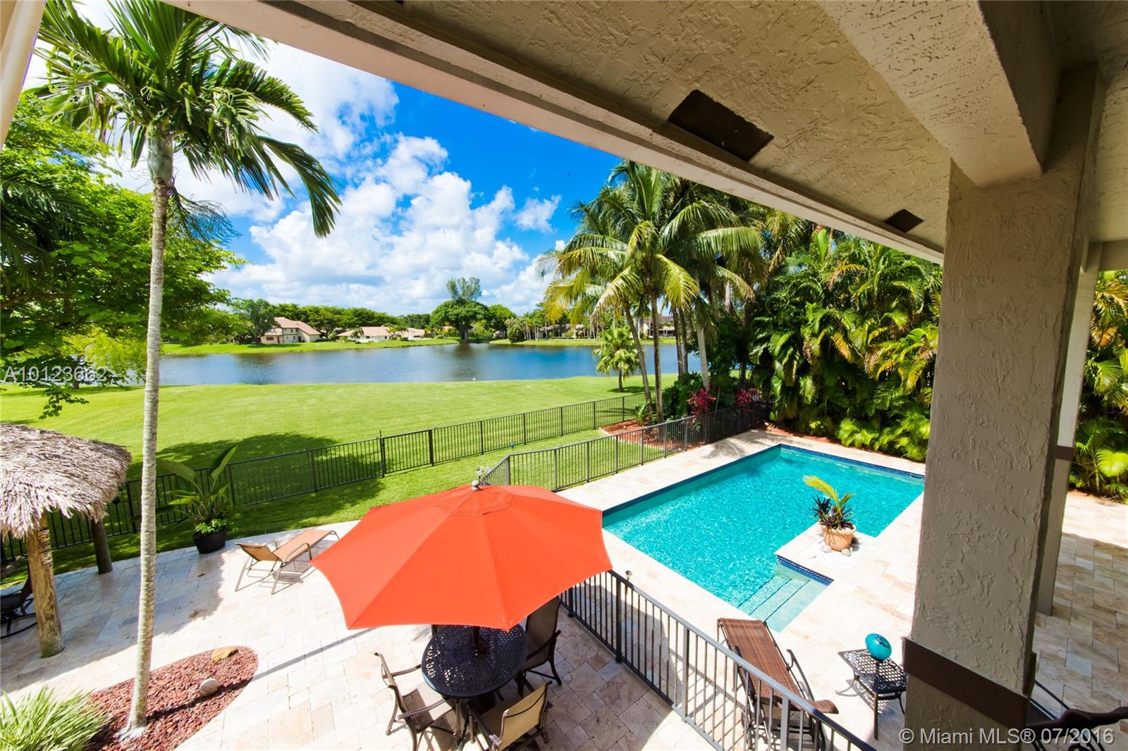 Glenoaks 113-41 B - Residential