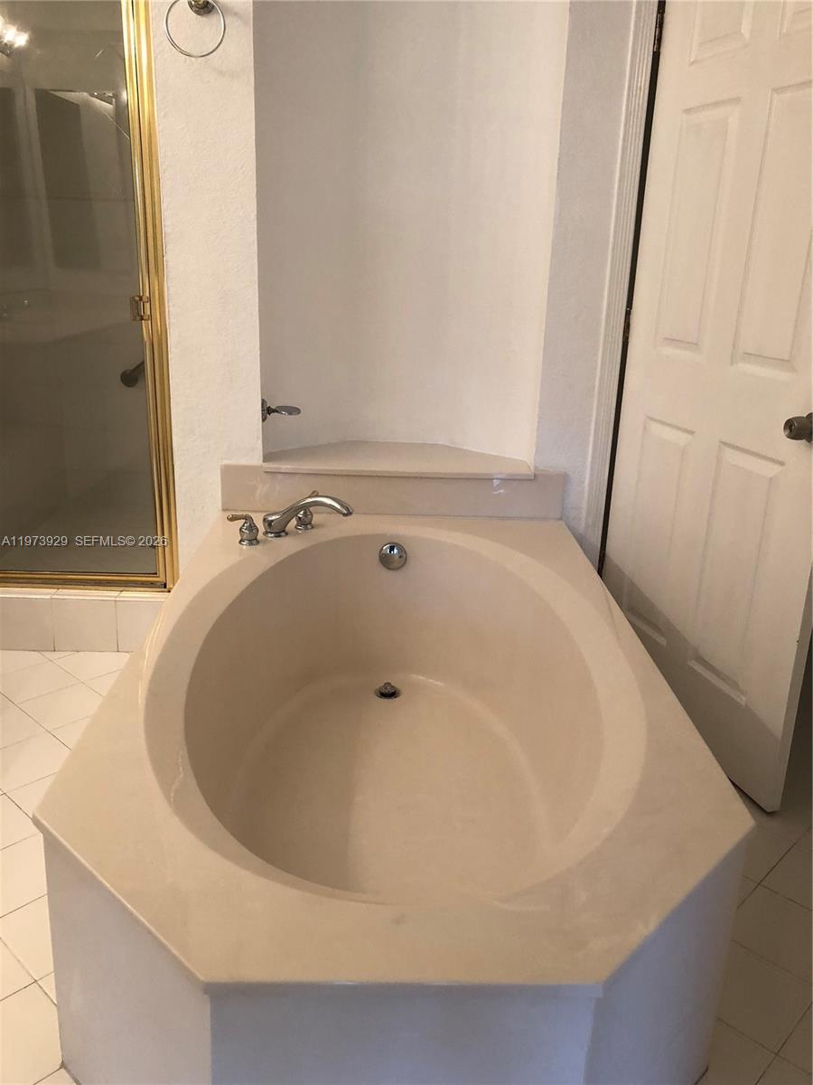 CAPTIVA CONDO E - Residential