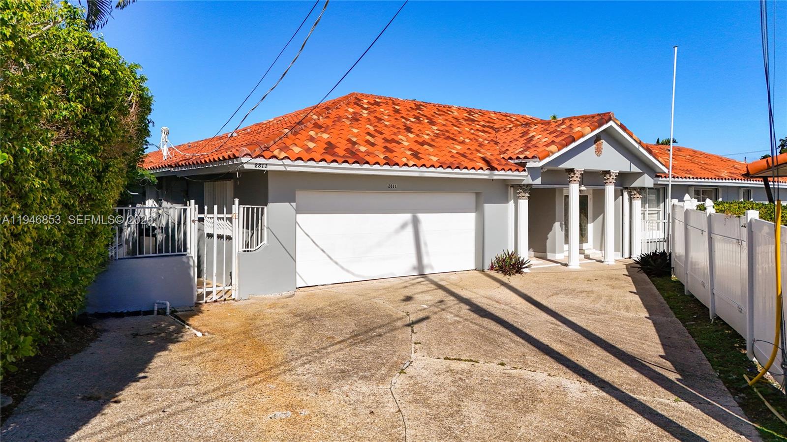 LAKE ESTATES - Residential