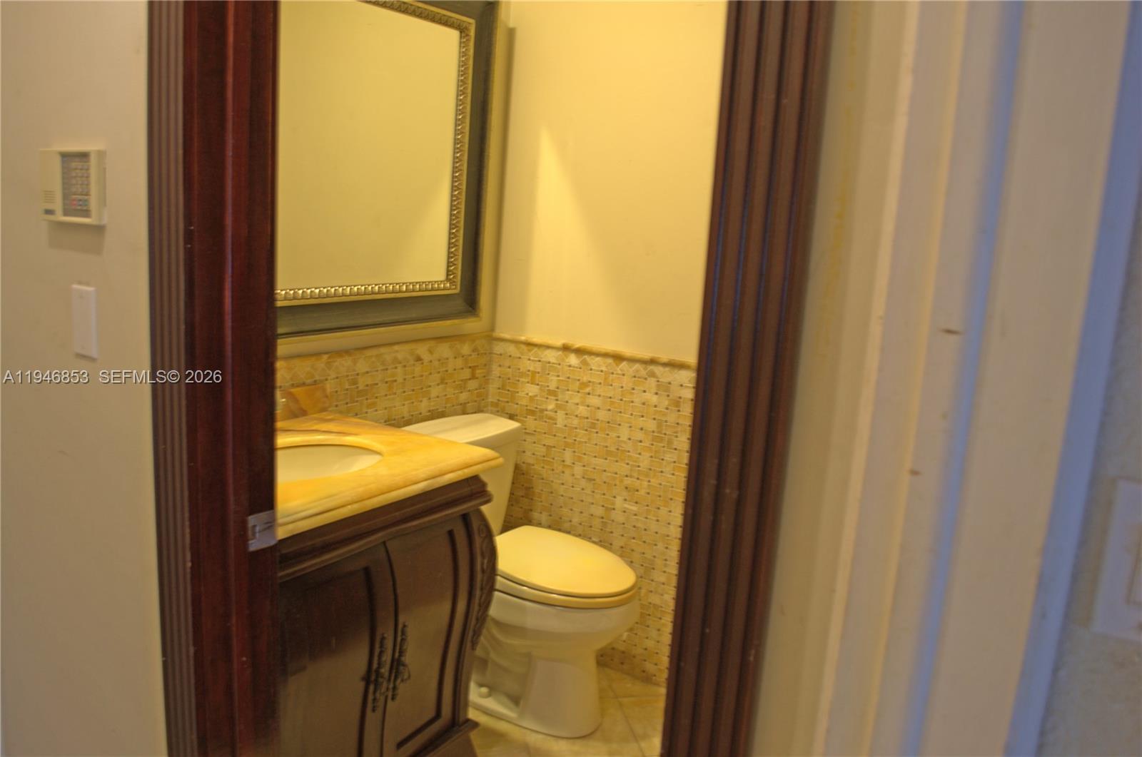 LAKE ESTATES - Residential