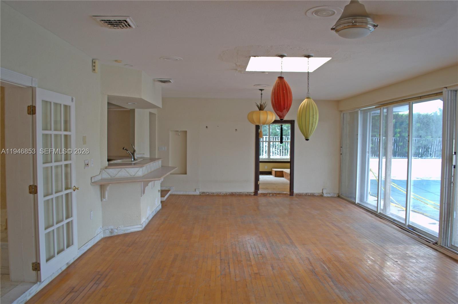 LAKE ESTATES - Residential