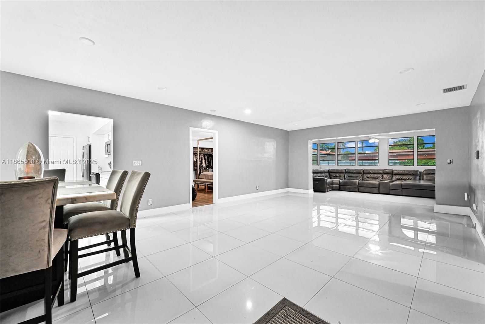 PALMLAND ESTATES 1ST ADDN - Residential