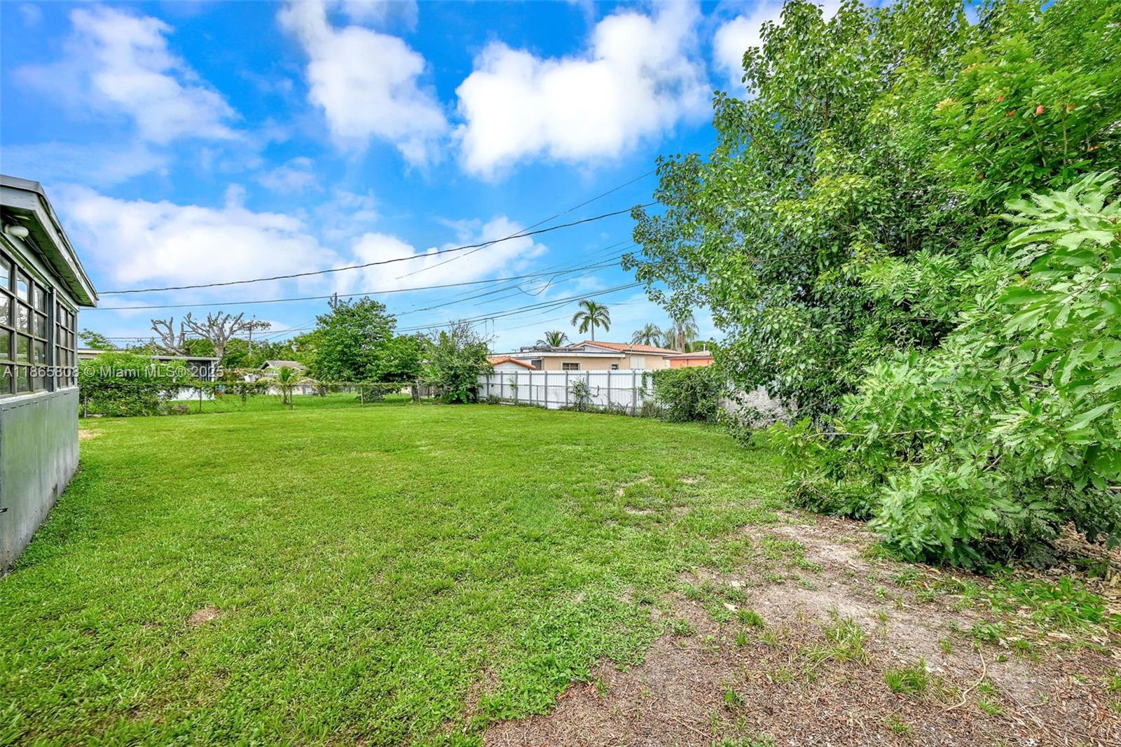 PALMLAND ESTATES 1ST ADDN - Residential