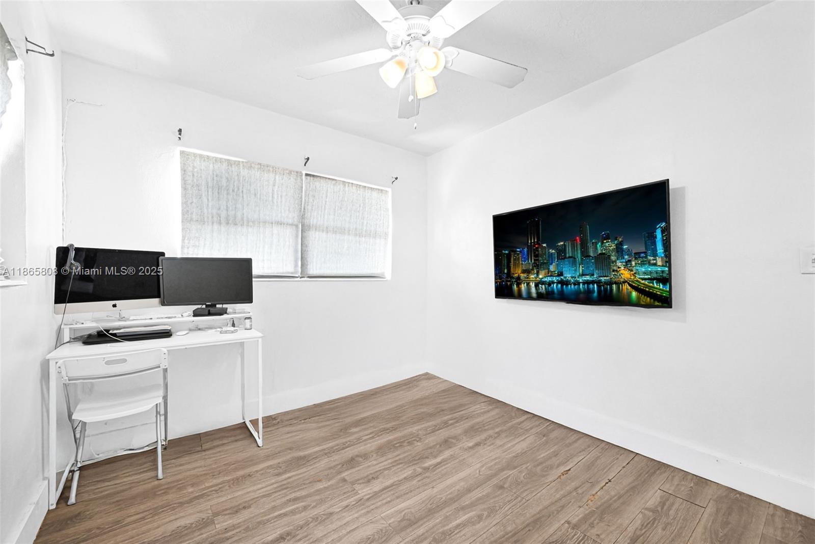 PALMLAND ESTATES 1ST ADDN - Residential