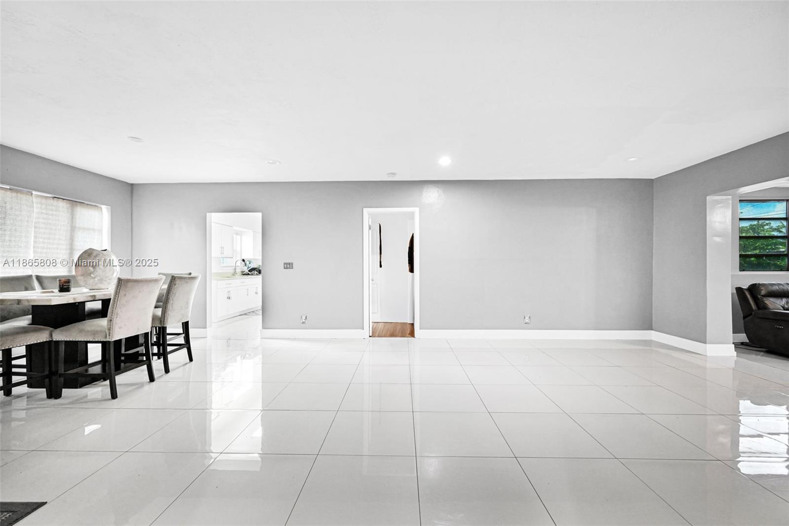 PALMLAND ESTATES 1ST ADDN - Residential