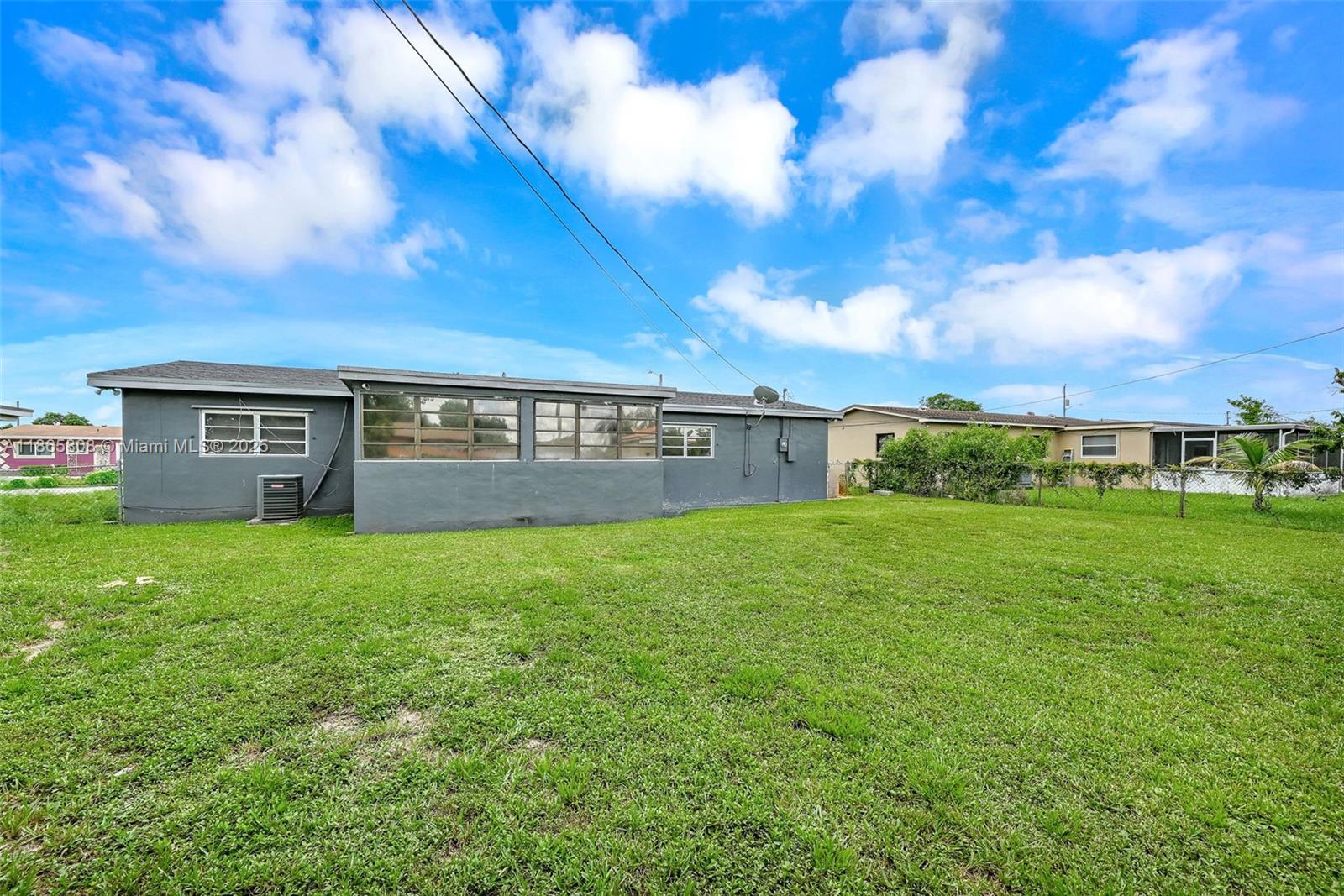 PALMLAND ESTATES 1ST ADDN - Residential