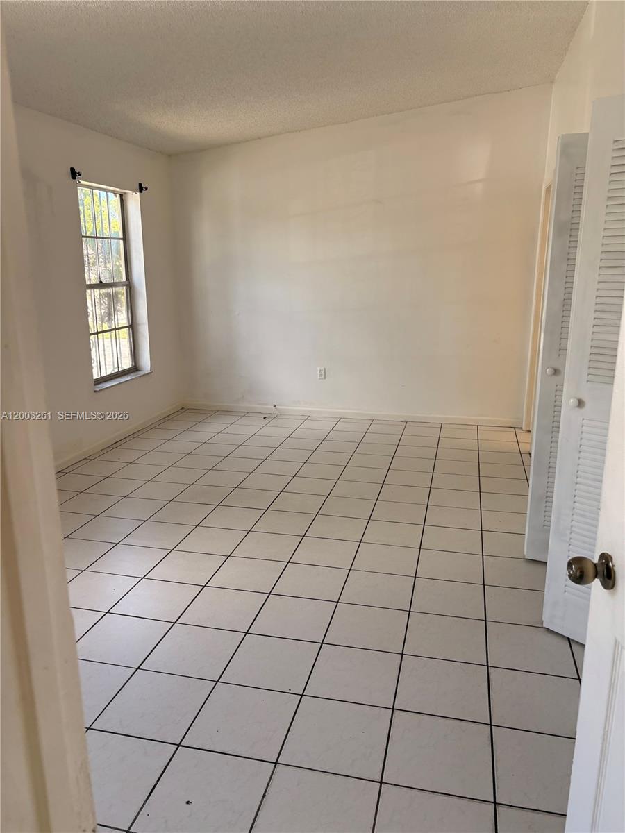 LESLIE ESTATES SEC SIX - Residential Lease