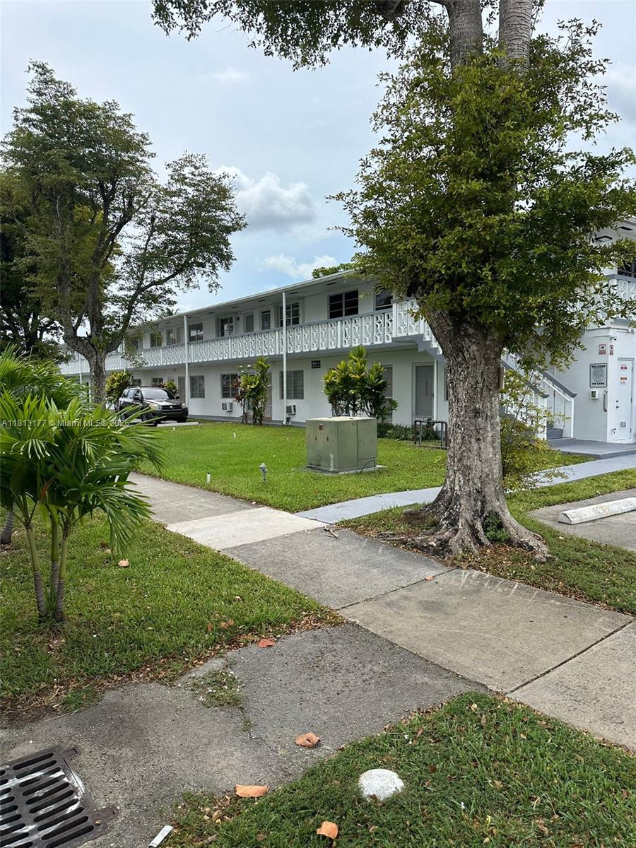 100 NW 204th St 3