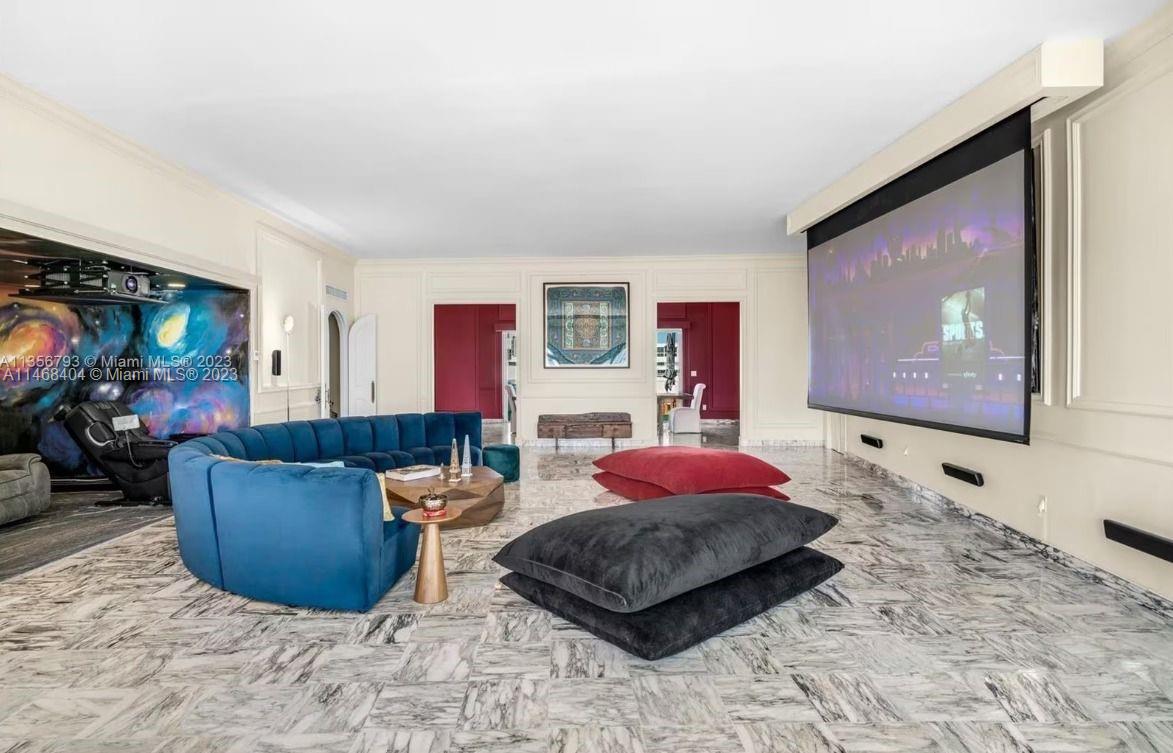 IMPERIAL HOUSE CONDO - Residential