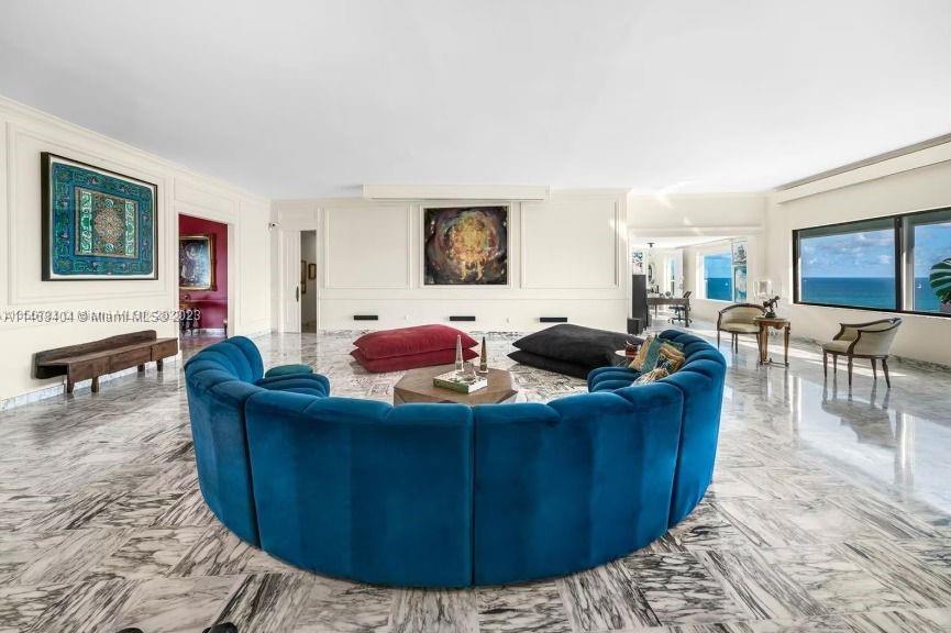 IMPERIAL HOUSE CONDO - Residential