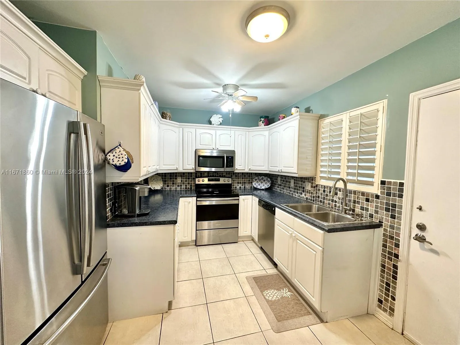 Hallandale Beach, Florida 33009, United States, 2 Bedrooms Bedrooms, ,2 BathroomsBathrooms,Residential,Active,39014