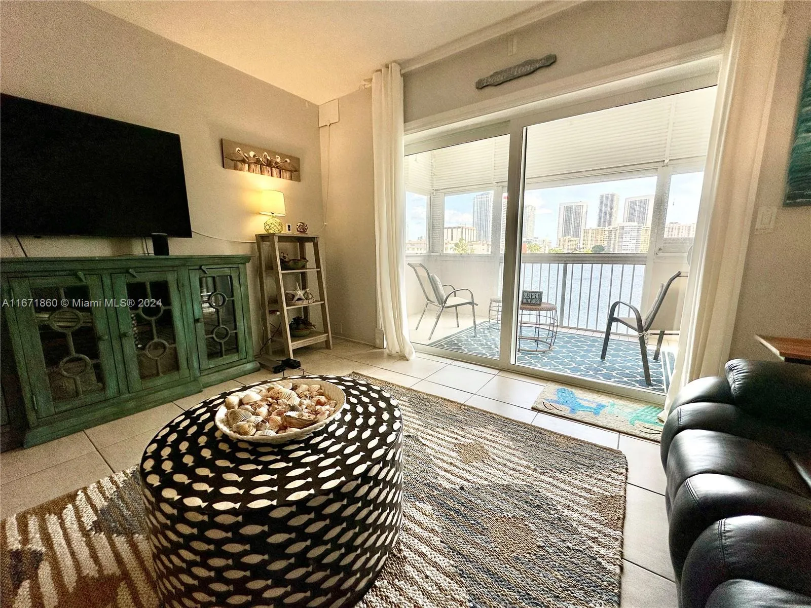 Hallandale Beach, Florida 33009, United States, 2 Bedrooms Bedrooms, ,2 BathroomsBathrooms,Residential,Active,39014