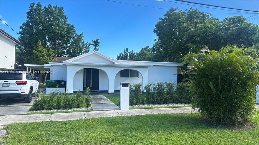 Hello potential Airbnb investors! We have an incredible opportunity for you to invest in a property that is priced to sell. The property boasts excellent cash flow potential. With 4 bed and 4 and a half bathrooms, this property is perfect for larger groups. The location couldn't be more convenient, being only a short five-minute drive from the airport and easy access to downtown and beaches. What's more, this property has two mailing addresses and two electric meters, making it an excellent opportunity for generating double the income. The property has undergone a full update, including kitchen appliances, impact windows, a new roof. Don't hesitate to reach out to us for more details and to schedule a viewing. We look forward to hearing from you!