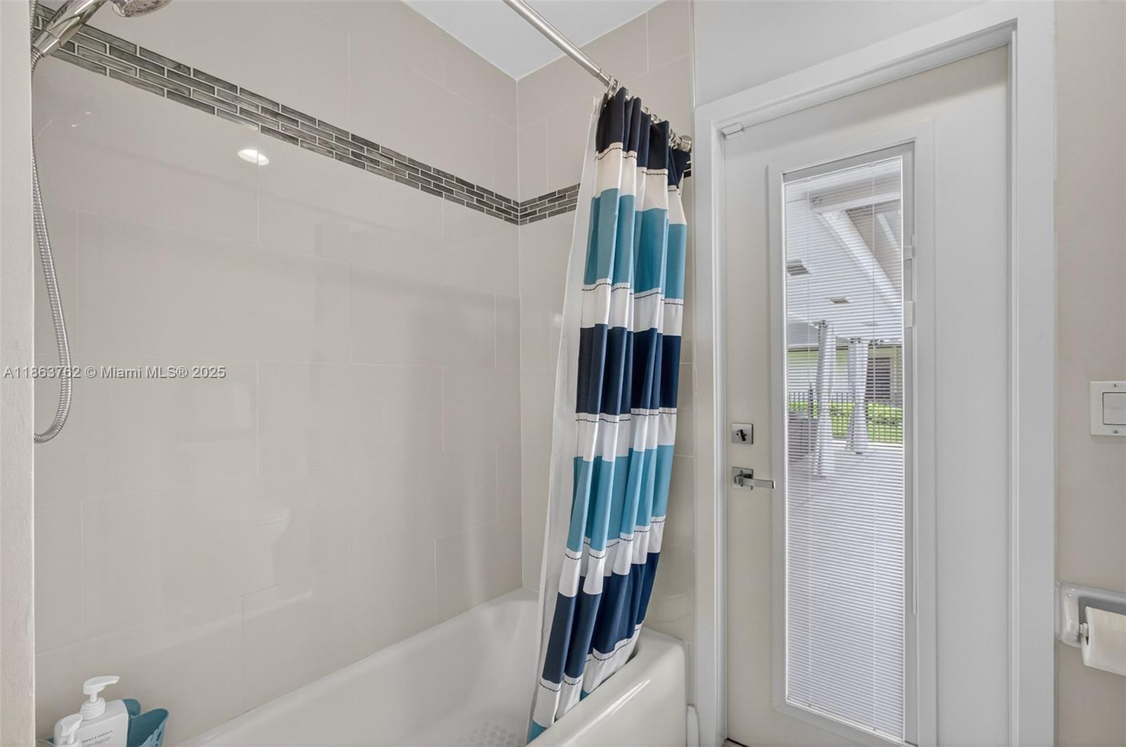 PGA RESORT COMMUNITY 1 - Residential Lease