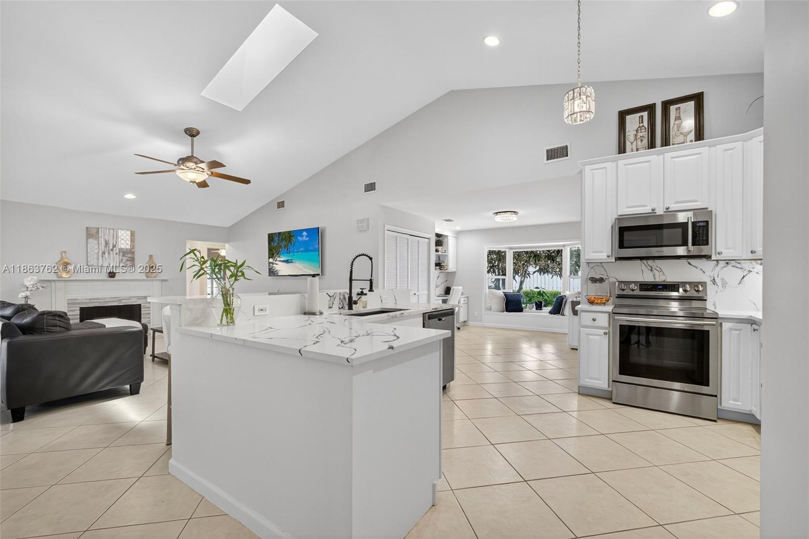 PGA RESORT COMMUNITY 1 - Residential Lease