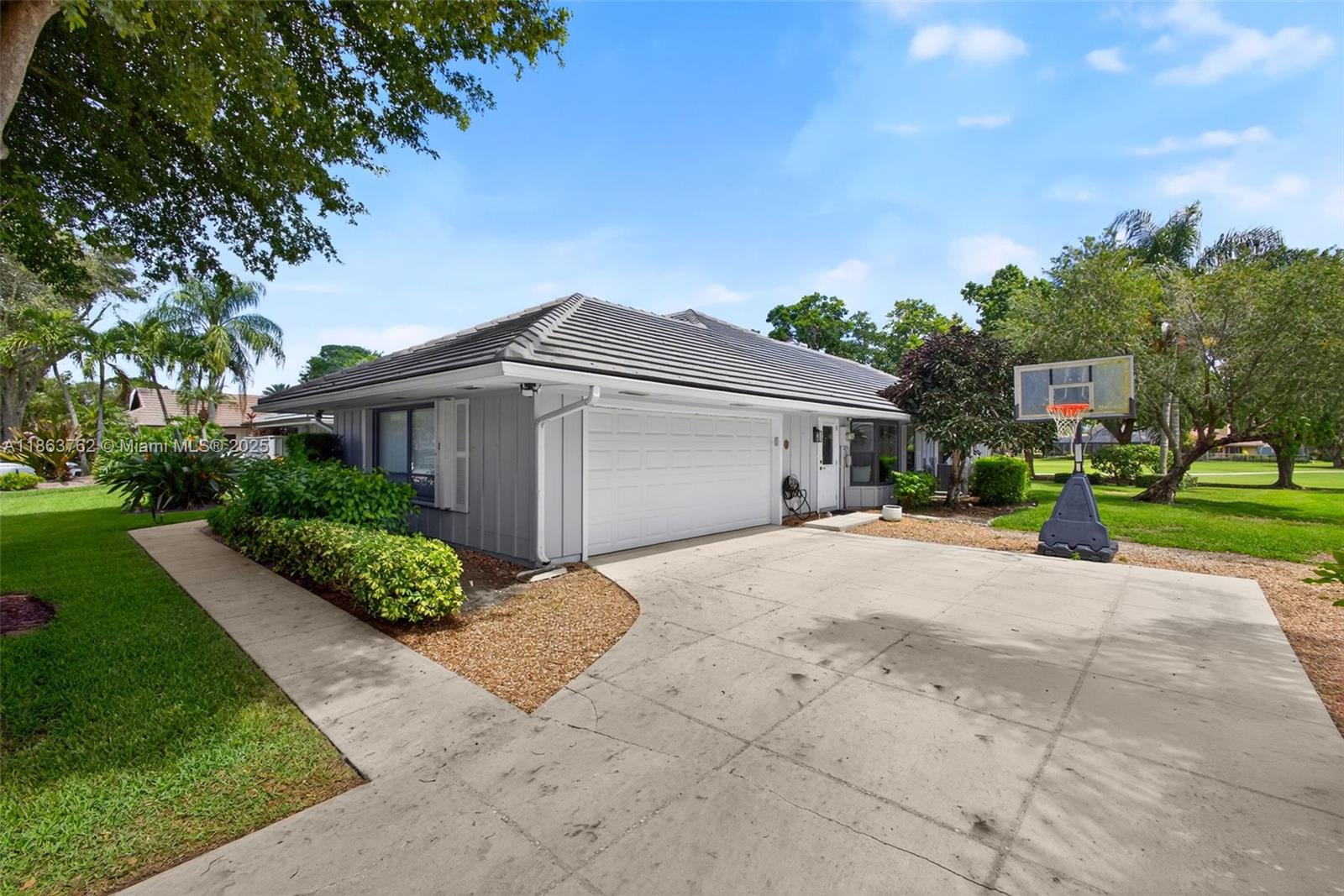 PGA RESORT COMMUNITY 1 - Residential Lease