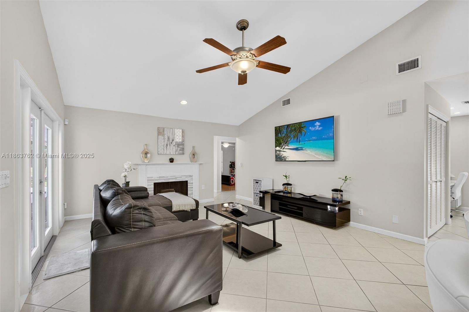 PGA RESORT COMMUNITY 1 - Residential Lease