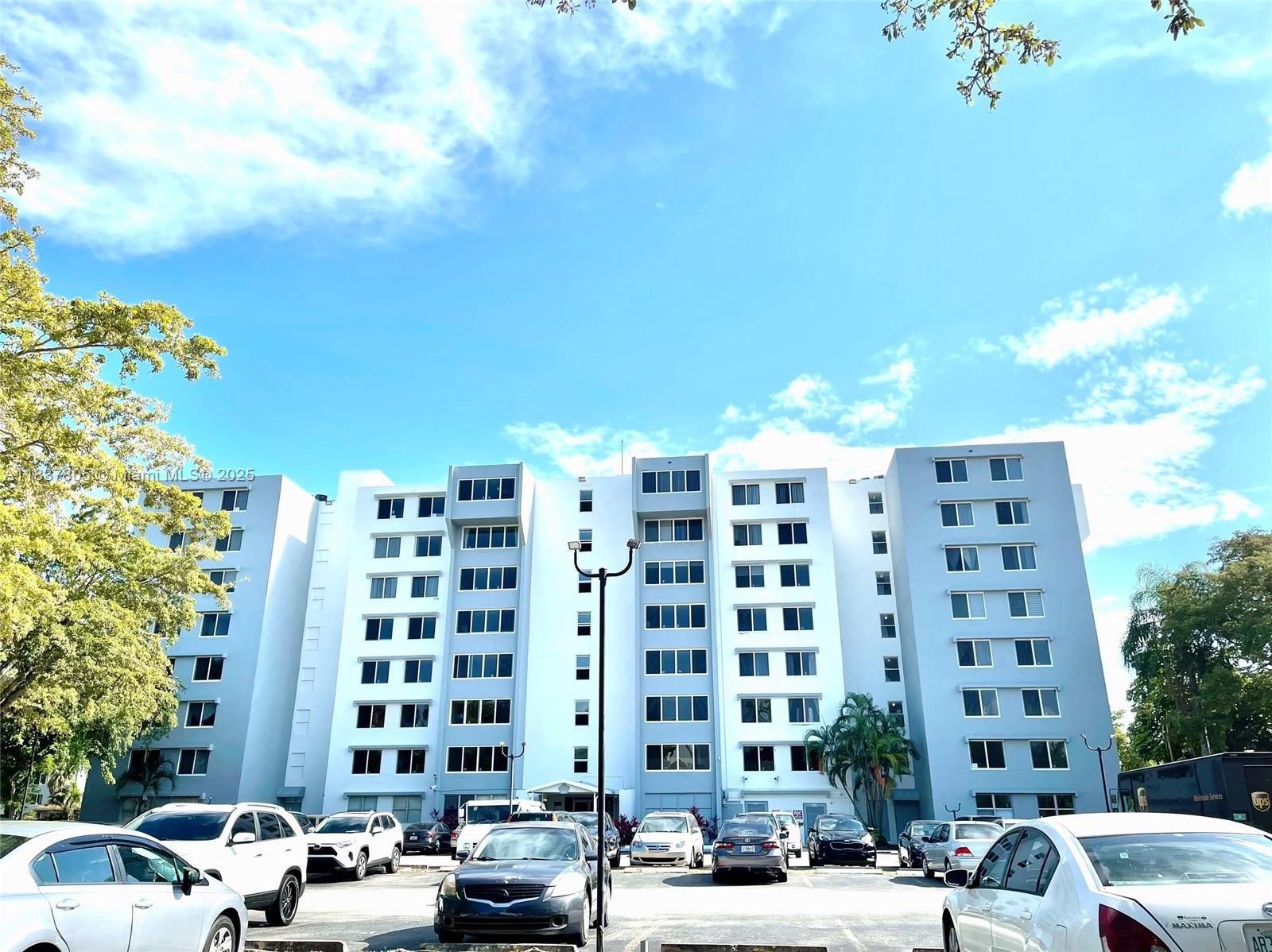 Location Dadeland Area, Totally Remodeled, Modern and Spacious, Corner Unit, A+ Location and great schools. The unit is light and bright, Open kitchen, Washer and Dryer inside the unit, white modern cabinets with granite counter tops, freshly painted, wood floors, hurricane impact windows, 2 parking spots assigned and lots of guest parking. Community with pool, elevator, water, within walking distance to Dadeland mall, US1, Metro Rail, Baptist Hospital, Publix, Restaurants, 4 miles from University of Miami. NO PETS ALLOWED PER ASSOCIATION. EASY TO SHOW!
