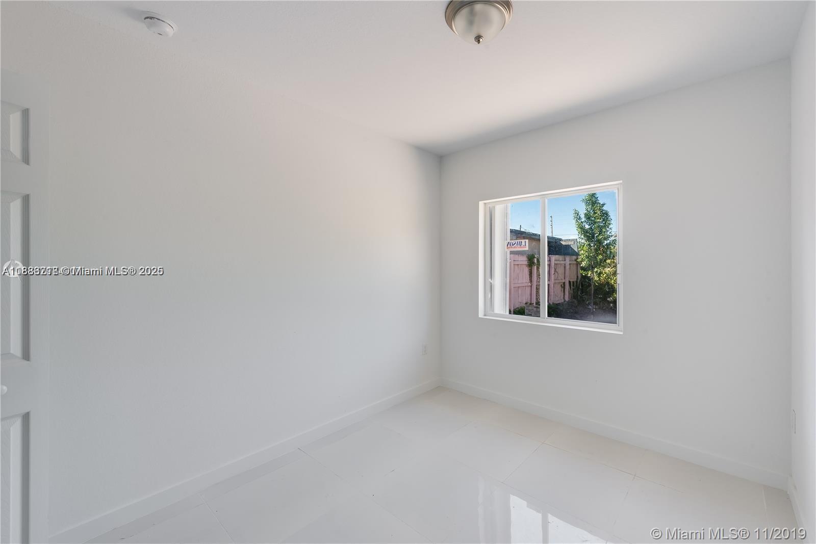 ORANGE HEIGHTS - Residential Lease