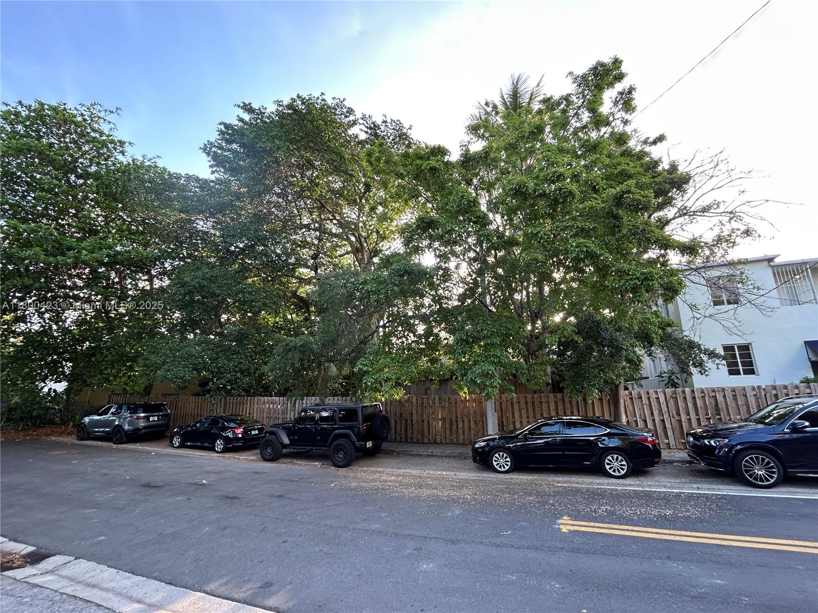 3335 Franklin Ave