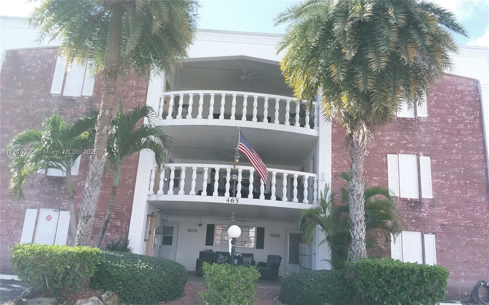 ISLE OF PARADISE CO-OP E - Residential