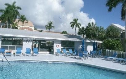 ISLE OF PARADISE CO-OP E - Residential