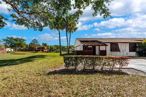 Tiny photo for 840 SW 120th Way, Davie, FL 33325 (MLS # A11976459)