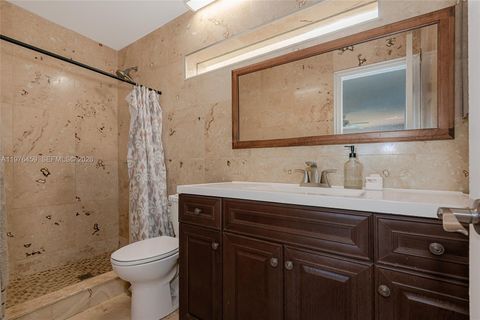 Tiny photo for 840 SW 120th Way, Davie, FL 33325 (MLS # A11976459)