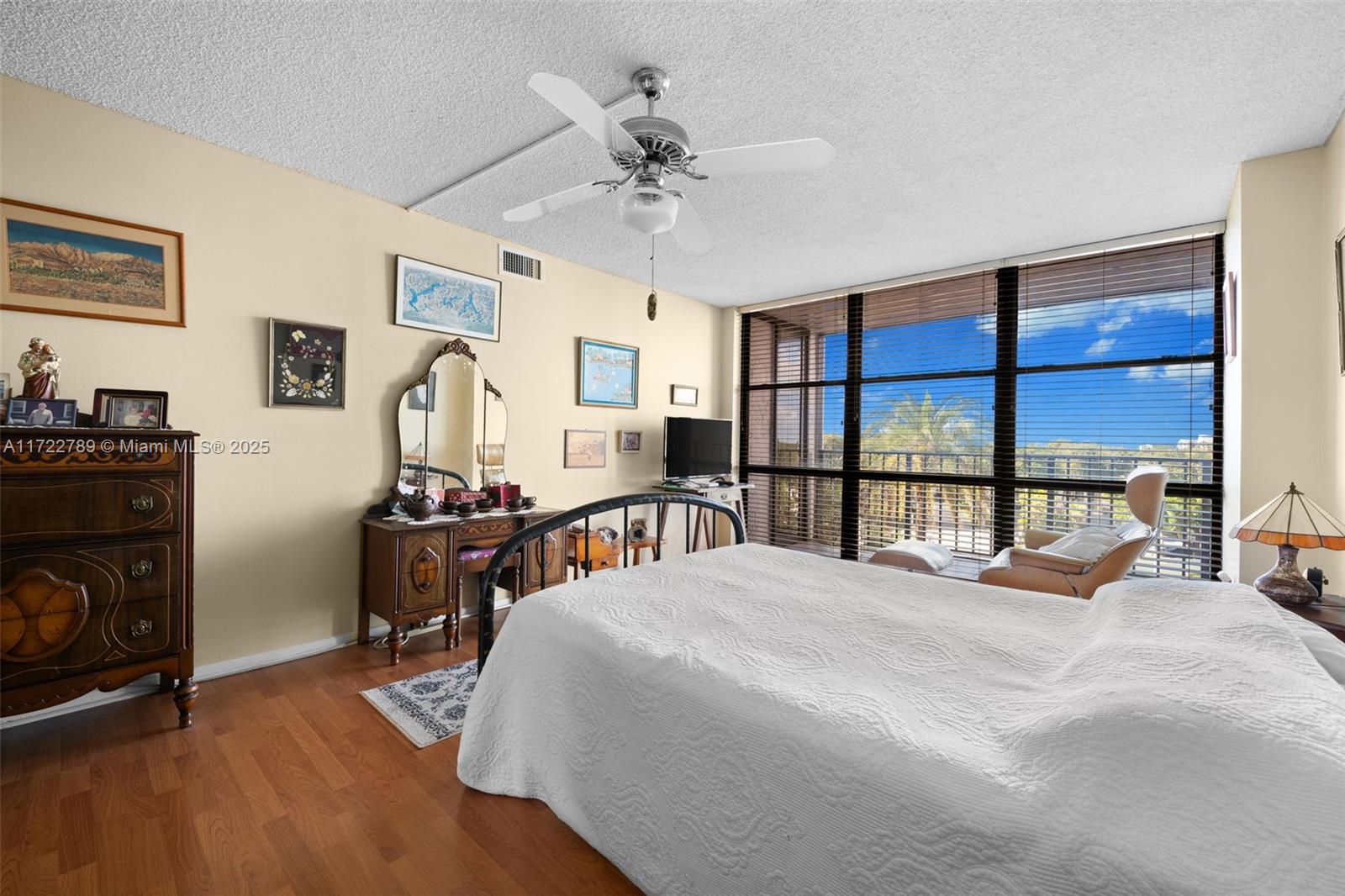 OCEANVIEW PARK CONDO - Residential