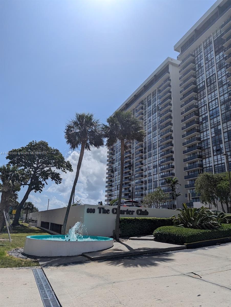 BEST PRICE for a waterfront property in one of Miami's hottest neighborhoods, with unobstructed views from Miami Beach and Biscayne Bay to the Miami Marlins Stadium. Coveted high floor, end unit (no neighbor on one side) featuring an open floor plan, modern kitchen with an island and updated bathrooms. Two spacious bedrooms + small room that could serve as office or storage space. Full-service building with 24-hour concierge, mini-market, beauty salon, dry cleaners, social areas, gym, pool & hot tub, tennis & pickle ball courts. Well-managed association, building is undergoing City of Miami 50-year recertification including structural work, impact-resistant windows & doors. Special assessment of $97,000 being paid off by Seller at closing.