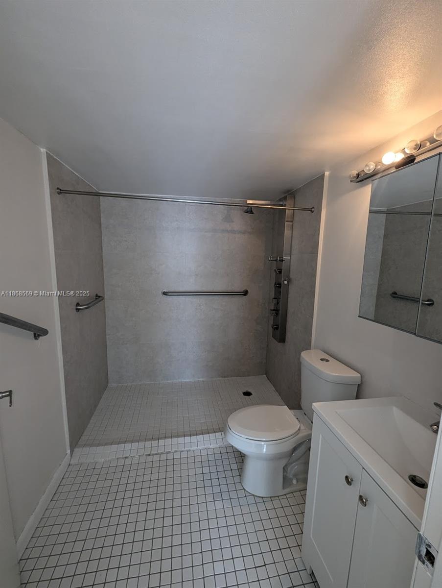 CHARTER CLUB CONDO - Residential