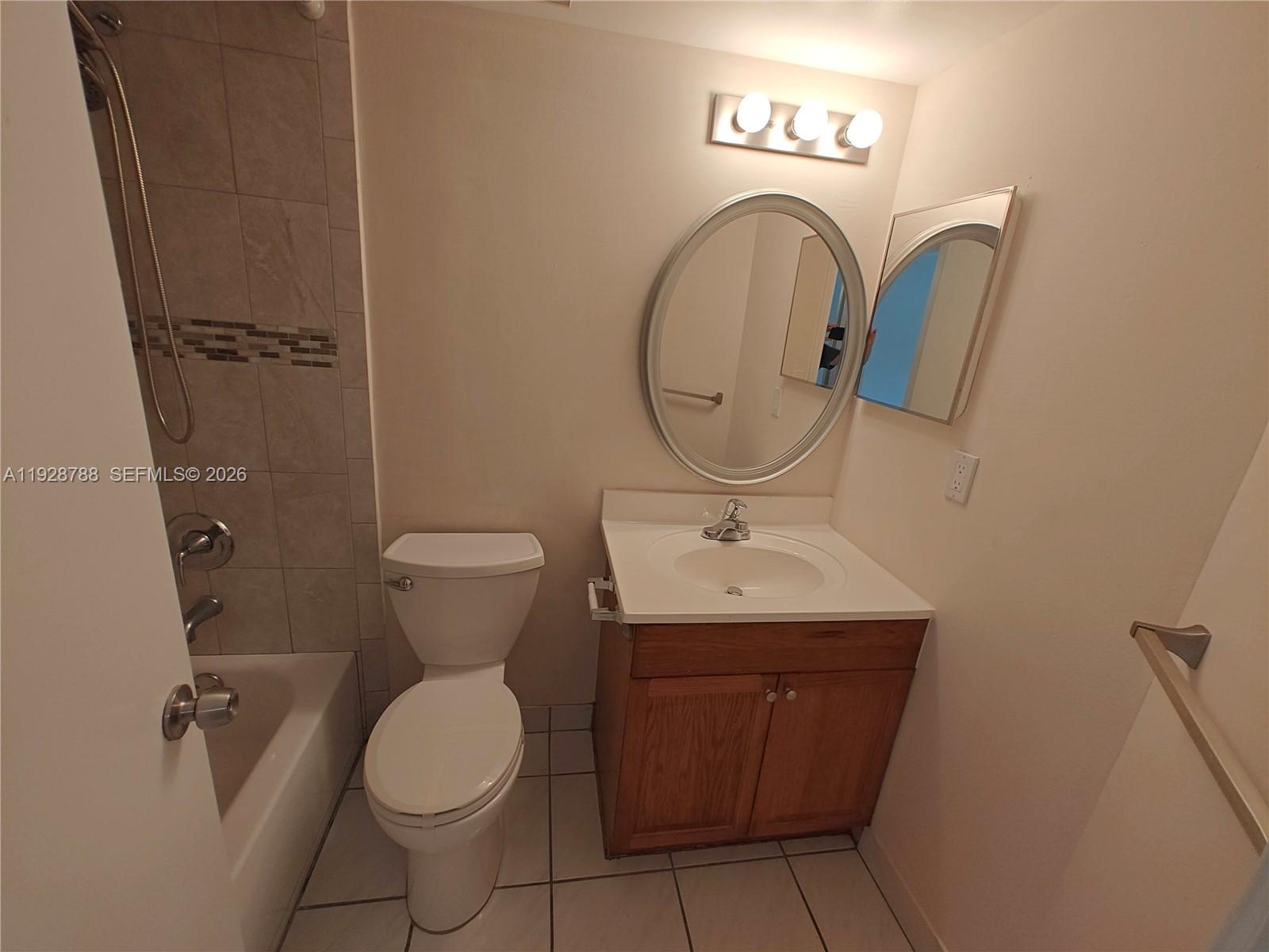 PALM VILLAGE CONDO - Residential Lease