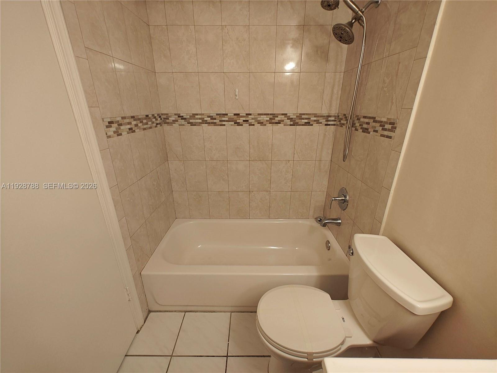 PALM VILLAGE CONDO - Residential Lease