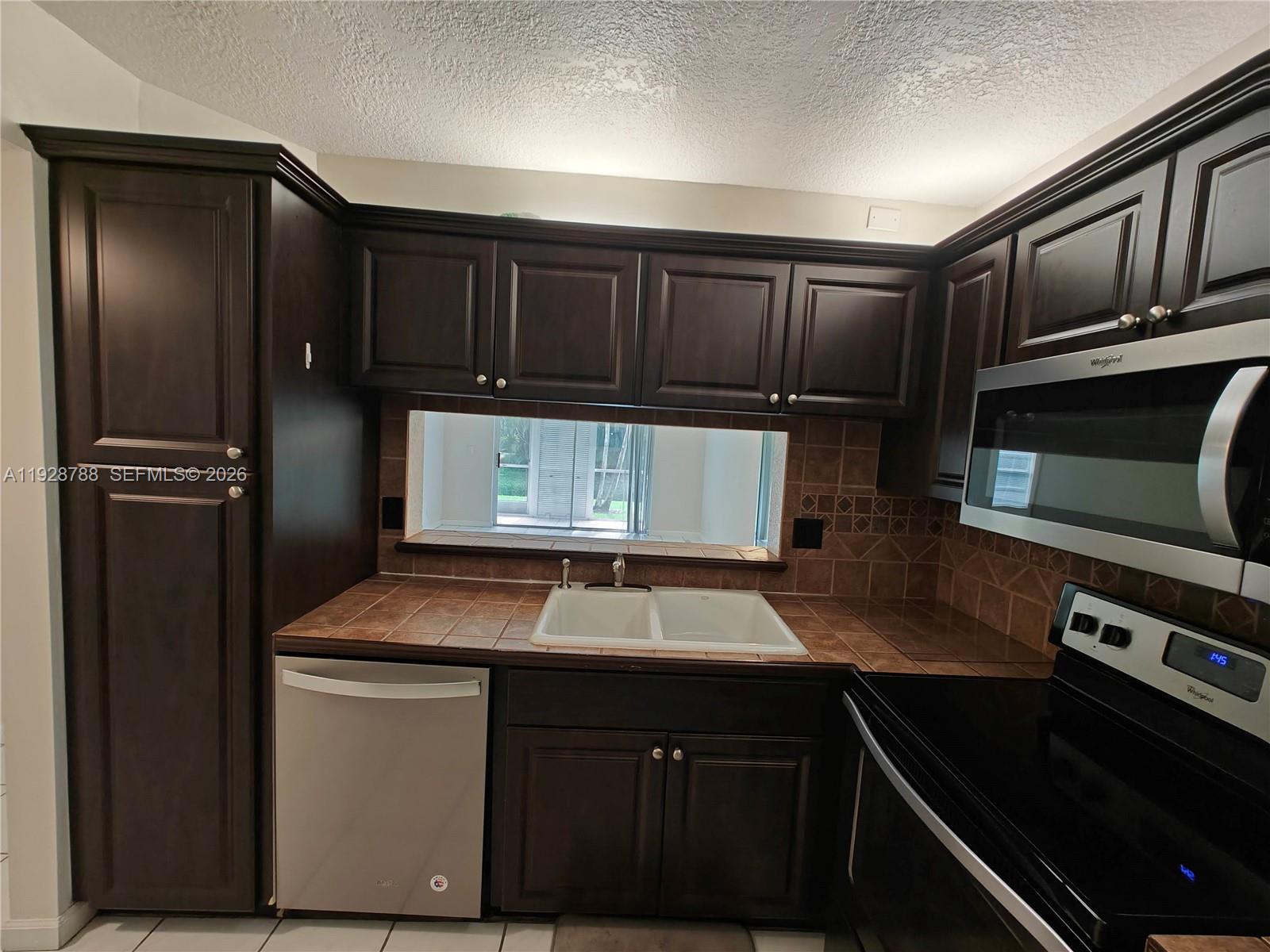 PALM VILLAGE CONDO - Residential Lease