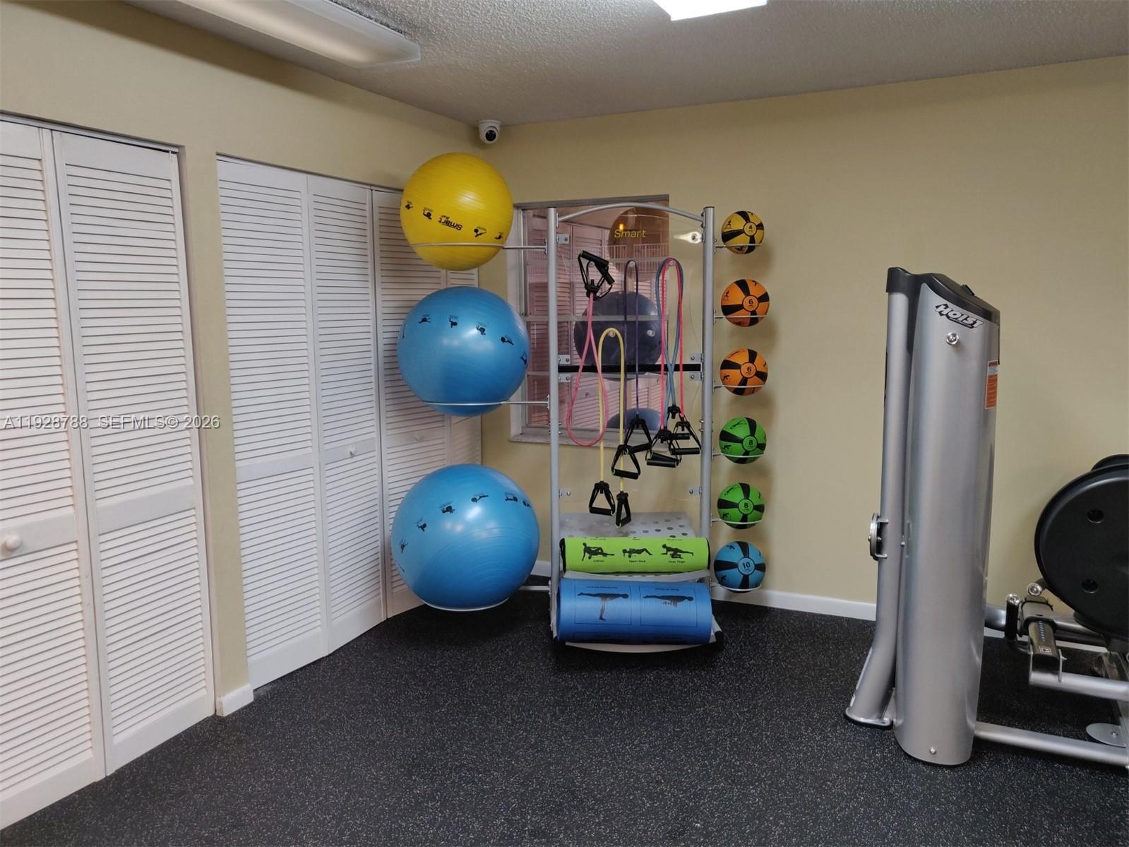 PALM VILLAGE CONDO - Residential Lease