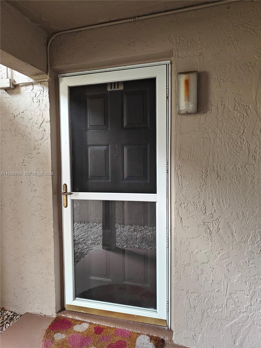 PALM VILLAGE CONDO - Residential Lease