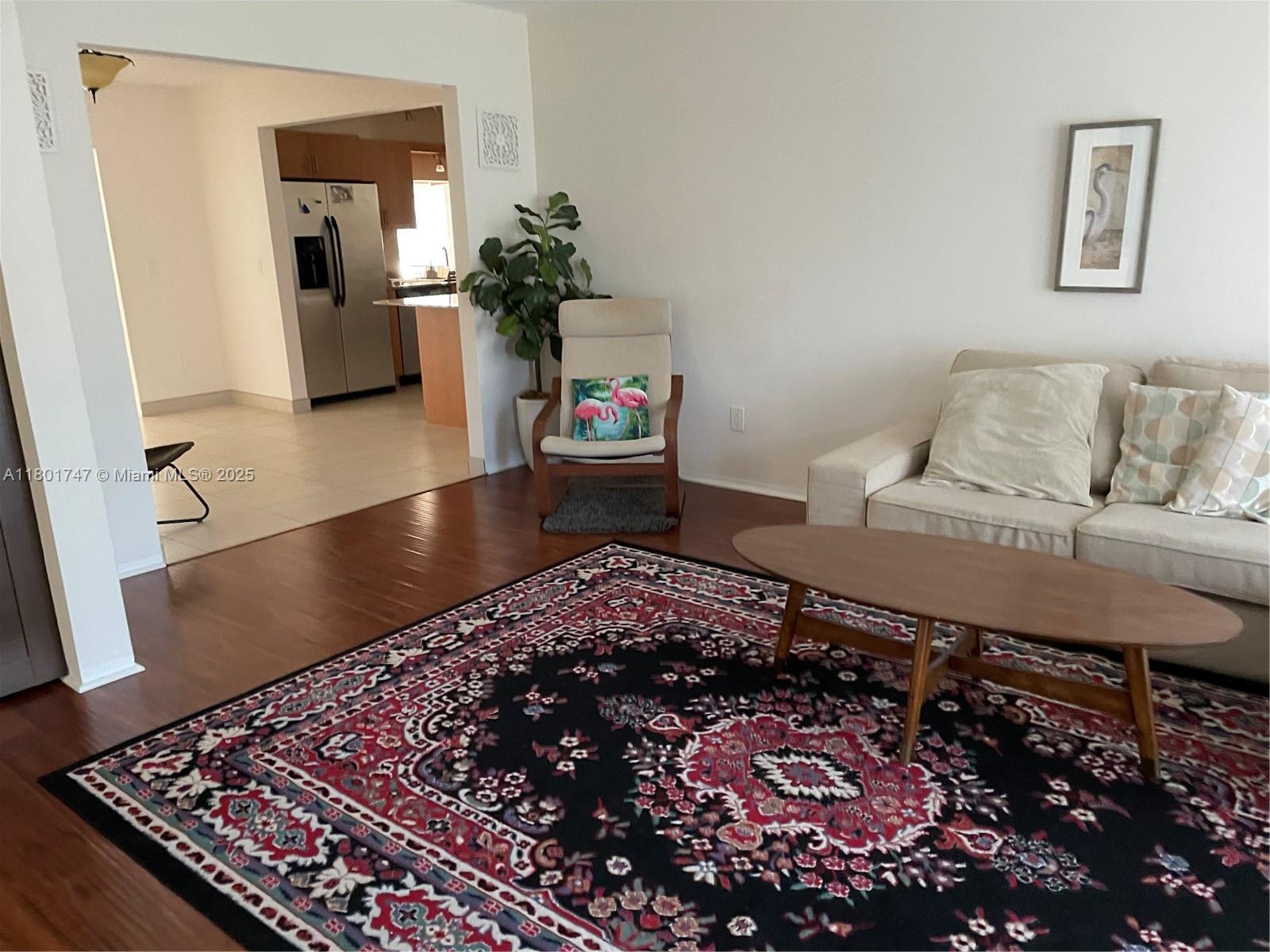 HOLLYWOOD CENTER AMEN PLA - Residential Lease