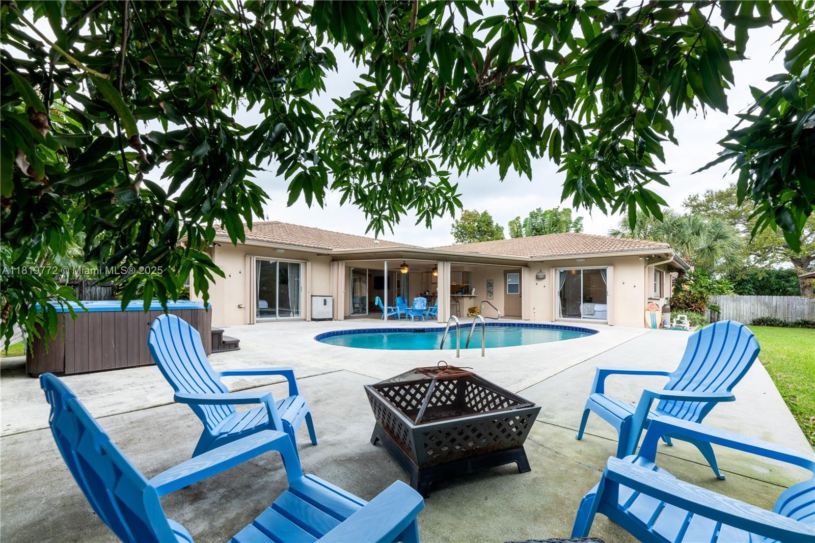 LAKE WORTH TOWN OF ADD 1 - Residential Lease