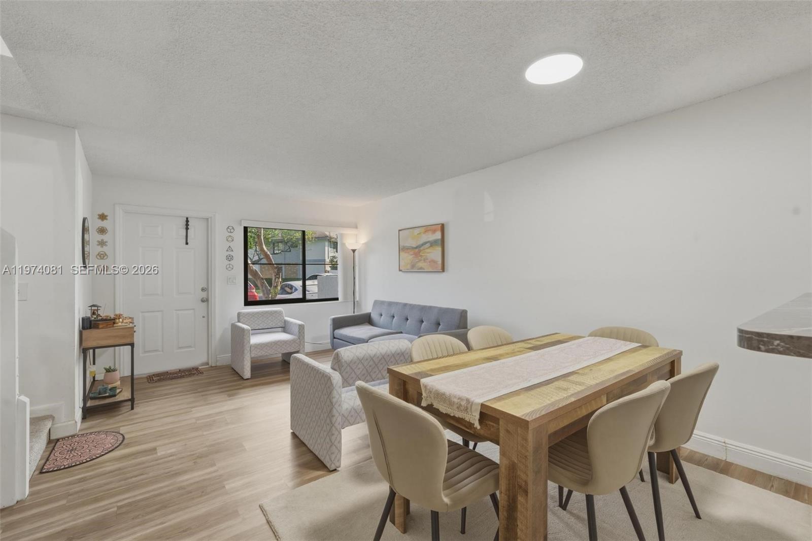 OAKWOOD ON THE GREEN COND - Residential