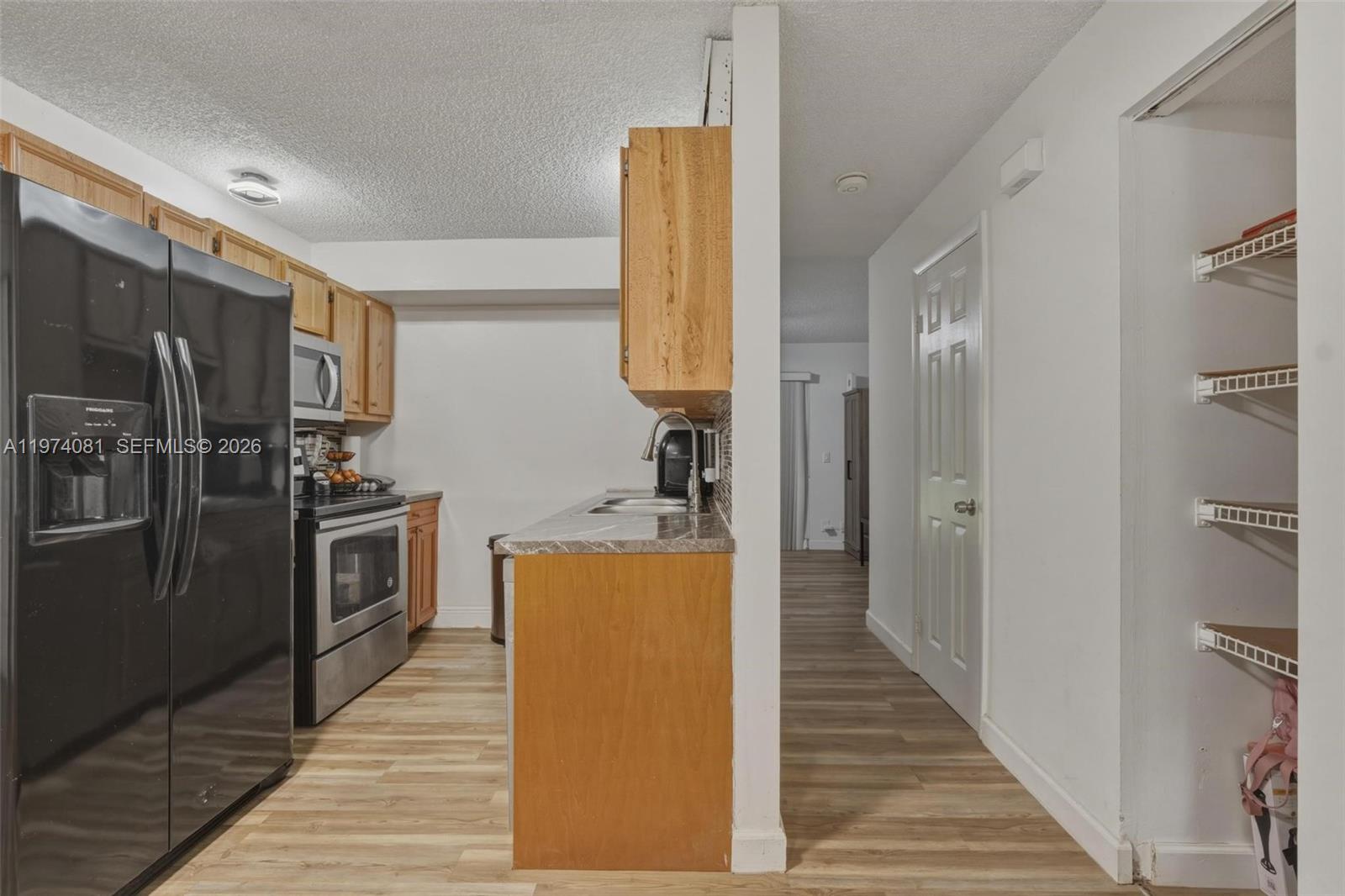 OAKWOOD ON THE GREEN COND - Residential