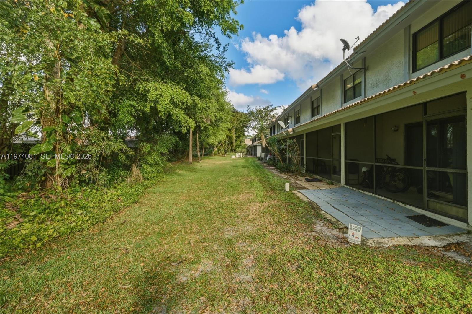 OAKWOOD ON THE GREEN COND - Residential