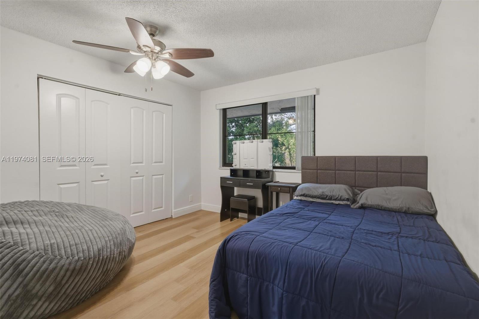 OAKWOOD ON THE GREEN COND - Residential